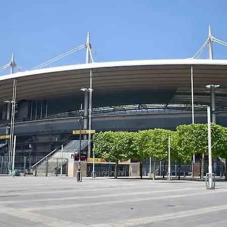 Apartment Moderne, Stade De France, Confort, Commodite, Tranquillite